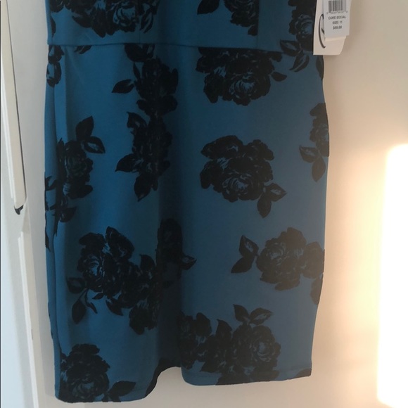 Trixxi Core Social Dress - Picture 2 of 6